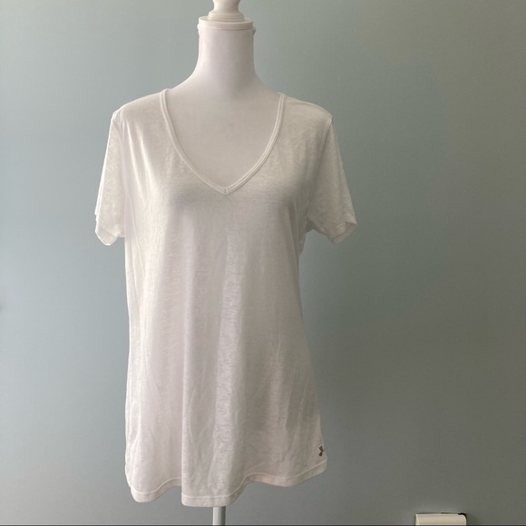 Under Armour Tops - Under Armour Ladies White Semi-fitted Heat Gear T-shirt size Large